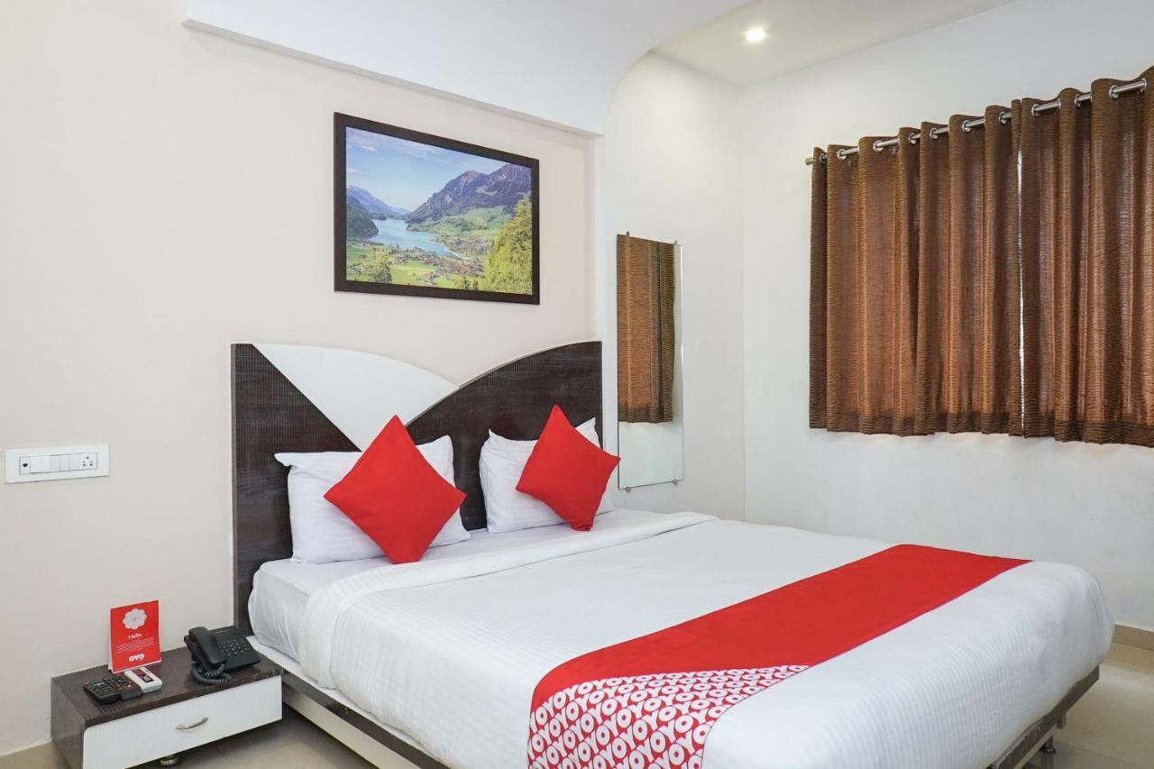 Oyo 19182 Hotel Montana โลนาวาลา ภายนอก รูปภาพ