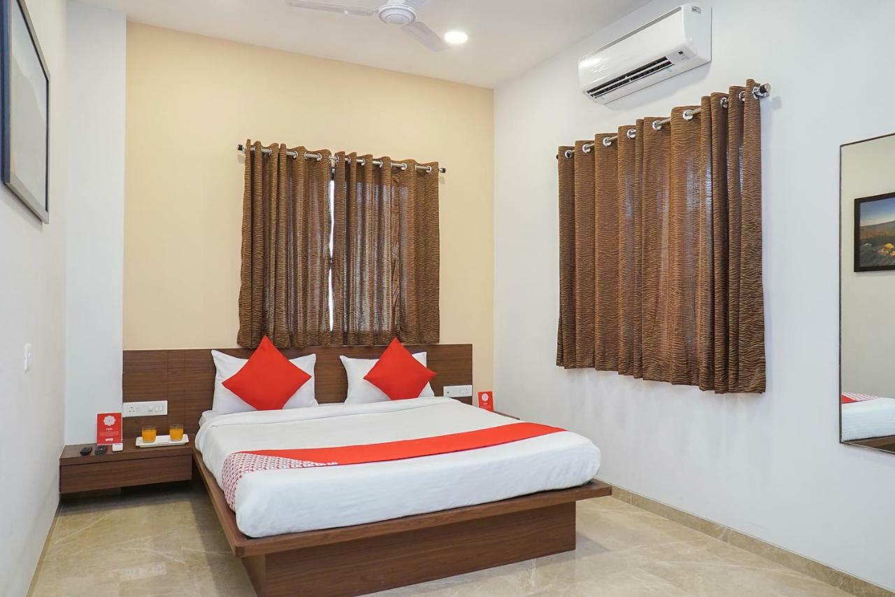 Oyo 19182 Hotel Montana โลนาวาลา ภายนอก รูปภาพ